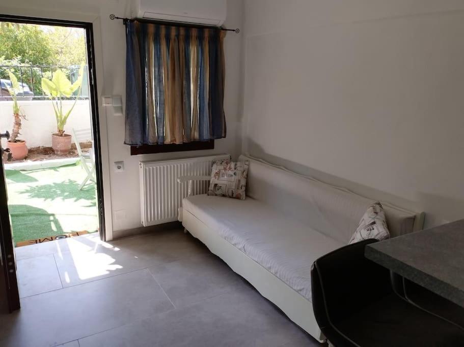 Afrodite Diakopto Buitenkant foto